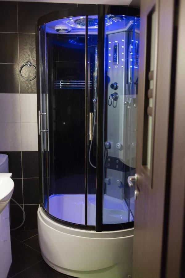 בוקרשט Studio G By Mrg Apartments מראה חיצוני תמונה